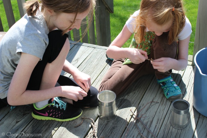 Here's a fun Earth Day or Mother's Day kids craft, to make an Upcycled Herb Garden with recycled items!